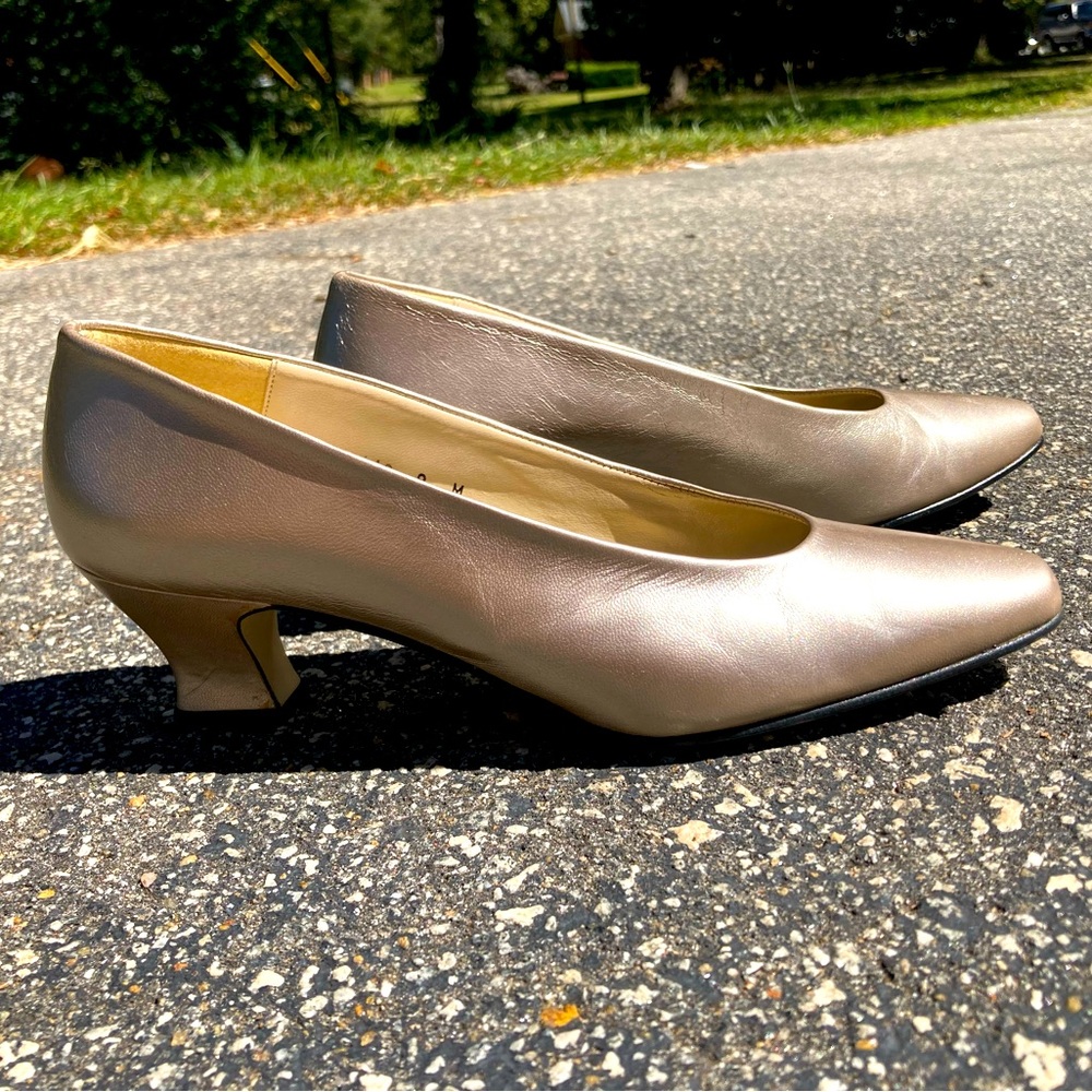 Sergio Zelcer champagne colored leather heels Spanish leather collection
